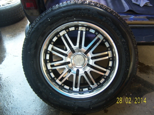 แม็ก Lenso ขอบ 18 x 8.5 6รู แถมยาง Nitto 265 60 18