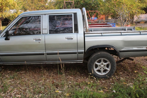 ขาย ฮีโร่ 4 ประตู ปี89 สีฟ้า