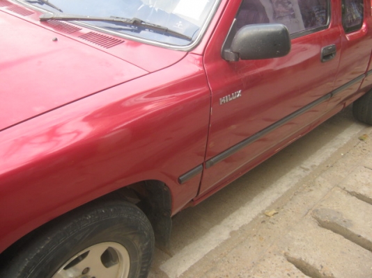 เครื่องเดิมแน่น ไม่ไอไม่พ่น ศูนย์ดีทรงสวย ล้อแมคยางเต็ม เครื่องเดิมแน่น ไม่ไอไม่พ่น ศูนย์ดีทรงสวย ล้อแมคยางเต็ม