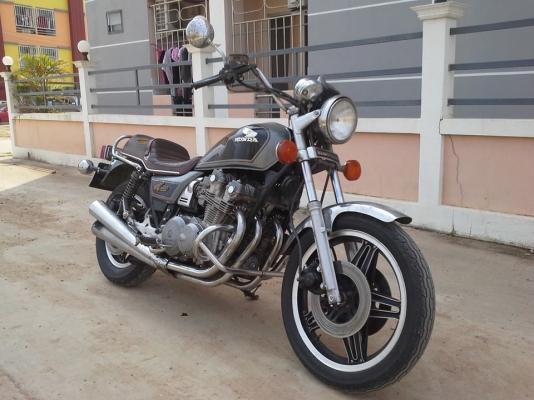 ขาย Honda Cb750 Custom ทะเบียนแท้ เดิมทั้งคัน