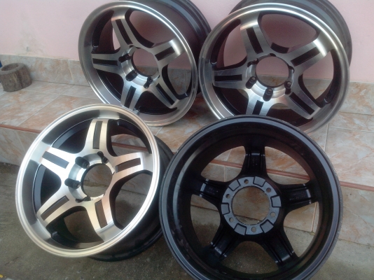 ขายแม็ก17 6รู139 สวยๆทำสีมาอย่างเดียวet20กว้าง7.5 ขาย 6500