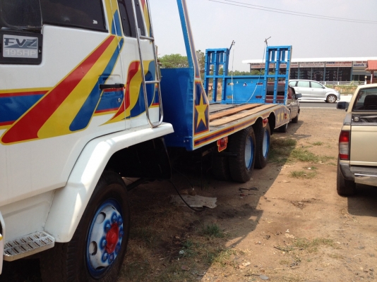 เทเลอร์รถเกี่ยวข้าว  สภาพพร้อมใช้ครับ คัซซ๊หน้ายาว 175hp