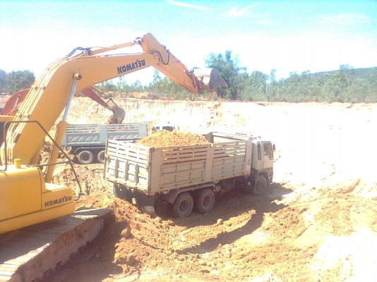 รับจ้างถมที่