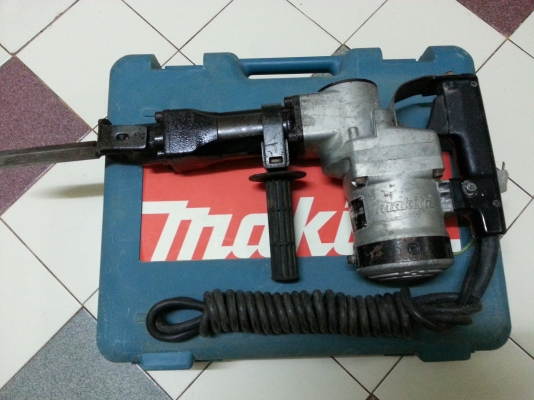 ขายเครื่องสกัดแย็กคอนกรีต Makita รุ่นHM1201(1,130W)สภาพเกือบๆจะเป็นของใหม่ครับตัวนี้ made in japanแท้ๆ ขายเครื่องสกัดแย็กคอนกรีต Makita รุ่นHM1201(1,130W)สภาพเกือบๆจะเป็นของใหม่ครับตัวนี้ made in japanแท้ๆ