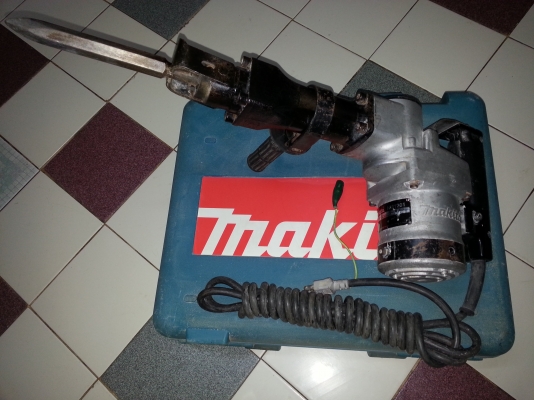 ขายเครื่องสกัดแย็กคอนกรีต Makita รุ่นHM1201(1,130W)สภาพเกือบๆจะเป็นของใหม่ครับตัวนี้ made in japanแท้ๆ