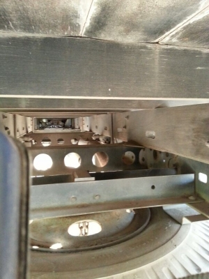 รถฮีโน่ 6 ล้อ รั้ว  ( ไม่ดั้ม )  130 แรงม้า. ปี  47   สนใจติดต่อ 081 - 6079515