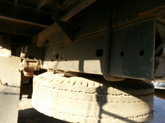 รถฮีโน่ 6 ล้อ รั้ว  ( ไม่ดั้ม )  130 แรงม้า. ปี  47   สนใจติดต่อ 081 - 6079515