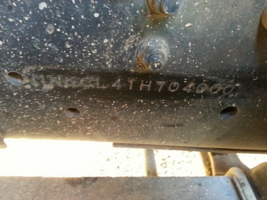 รถฮีโน่ 6 ล้อ รั้ว  ( ไม่ดั้ม )  130 แรงม้า. ปี  47   สนใจติดต่อ 081 - 6079515