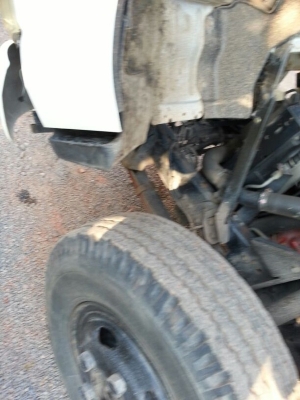 รถฮีโน่ 6 ล้อ รั้ว  ( ไม่ดั้ม )  130 แรงม้า. ปี  47   สนใจติดต่อ 081 - 6079515