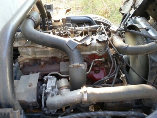 รถฮีโน่ 6 ล้อ รั้ว  ( ไม่ดั้ม )  130 แรงม้า. ปี  47   สนใจติดต่อ 081 - 6079515