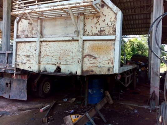 รถฮีโน่ 10 ล้อ ซูโม่  227. /  220 แรงม้า.  ( ขายแม่ , ลูก )  สนใจติดต่อ 081 - 6079515