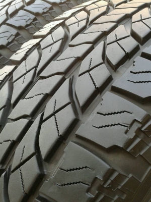 ขายยาง All 265/70R16 ปี13สวยๆ