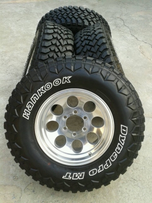 ขาย Mud265/75R16ปี13ใหม่ๆพร้อมล้อ