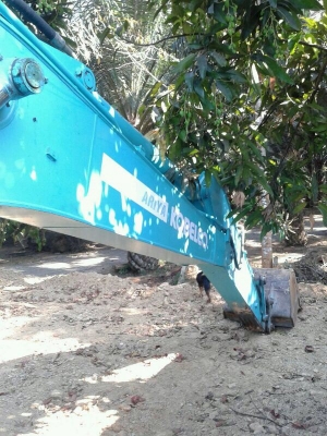 รถบคโฮ KOBELCO  YN - 12   ( รถทำงาน 7,xxx ซม. )  สนใจติดต่อ 081 - 6079515