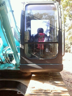 รถบคโฮ KOBELCO  YN - 12   ( รถทำงาน 7,xxx ซม. )  สนใจติดต่อ 081 - 6079515