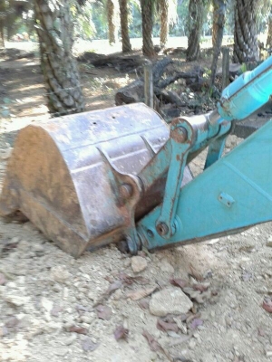 รถบคโฮ KOBELCO  YN - 12   ( รถทำงาน 7,xxx ซม. )  สนใจติดต่อ 081 - 6079515