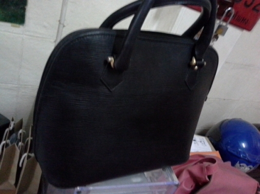 ขายกระเป๋าหลุยส์มือ2ราคาถูก อยากได้เท่าไหร่ว่ามาเลยคร้าบ ขายได้ขาย