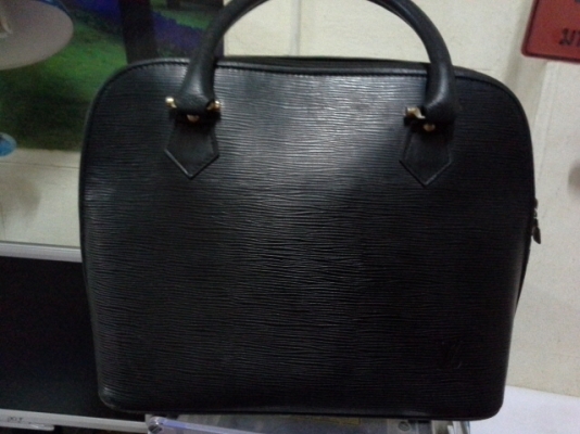 ขายกระเป๋าหลุยส์มือ2ราคาถูก อยากได้เท่าไหร่ว่ามาเลยคร้าบ ขายได้ขาย