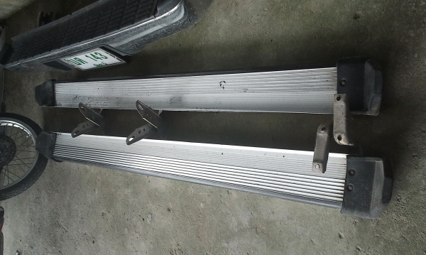 บรรไดข้าง4x4 1ชุดพร้อมใช้