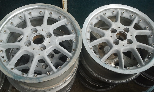 JAZZ GERMANY 15X6.5 4/100 แม็กแท้เดิมส่งทำสีช่างทิ้งงาน...ขายแบบนี้ตามสภาพทำสีรองพื้นมาแล้ว(ไม่คดดุ้ง)