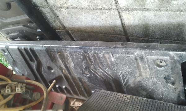 ฝากระบะท้ายไลเนอร์.TOYOTA-ISUZUและอีกหลายรุ่นฝาละ800ทุกชิ้น