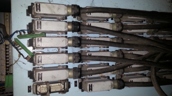 เครื่องฉีดรองเท้าขนาด10ห้วของอิตาลีราคา 900,000บาทของใหม่14ล้าน