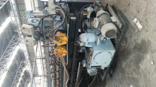 เครื่องฉีดรองเท้าขนาด10ห้วของอิตาลีราคา 900,000บาทของใหม่14ล้าน