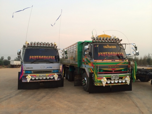 ขายรถดั้มสองเพลา 240นางฟ้าแท้สวยๆเดิมๆราคา1230000