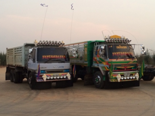 ขายรถดั้มสองเพลา 240นางฟ้าแท้สวยๆเดิมๆราคา1230000