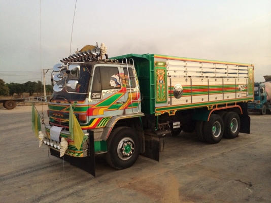 ขายรถดั้มสองเพลา 240นางฟ้าแท้สวยๆเดิมๆราคา1230000