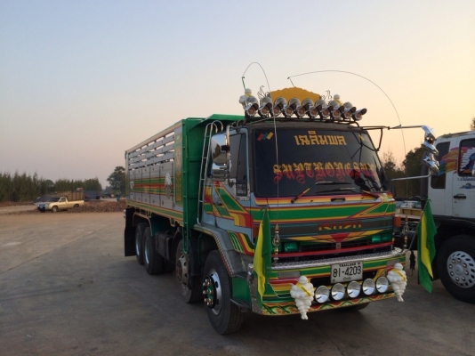 ขายรถดั้มสองเพลา 240นางฟ้าแท้สวยๆเดิมๆราคา1230000