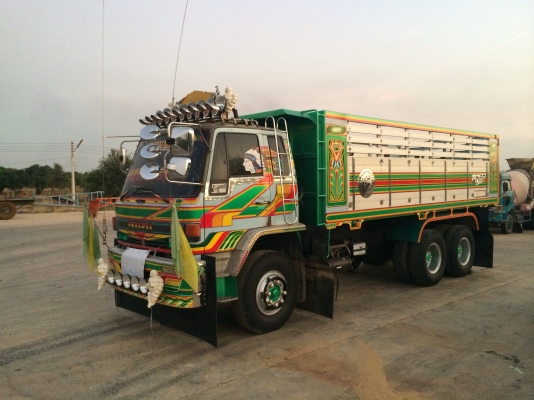 ขายรถดั้มสองเพลา 240นางฟ้าแท้สวยๆเดิมๆราคา1230000