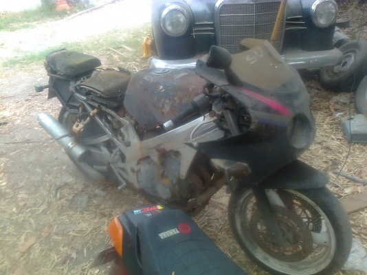 ขาย ยามาฮ่า fzr 400 ทะเบียนครับ