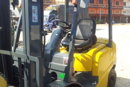 ขาย TCM รุ่นล่าสุด T3  ขายด่วน 2.5 ตัน เสา 3 เมตร เครื่อง K21สภาพดีมาก 285,000 ติดต่อ 086-8510722,094-4267888 จะเด็ด