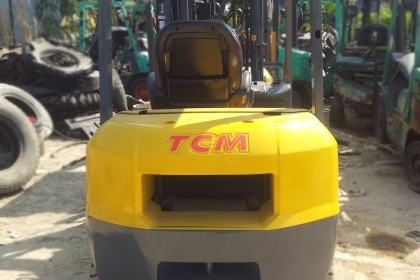 ขาย TCM รุ่นล่าสุด T3  ขายด่วน 2.5 ตัน เสา 3 เมตร เครื่อง K21สภาพดีมาก 285,000 ติดต่อ 086-8510722,094-4267888 จะเด็ด