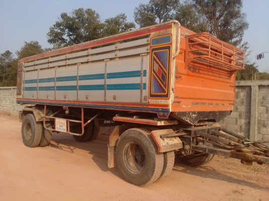 ลูกพ่วงสองคานดั้ม