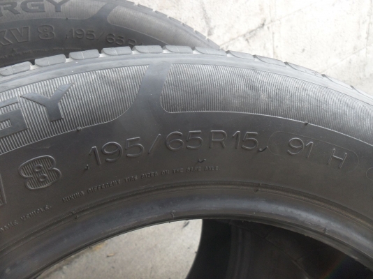 ยาง 195/65R15 ปี09 สวยๆ 4 เส้น ราคา 1750 บาท ยาง 195/65R15 ปี09 สวยๆ 4 เส้น ราคา 1750 บาท