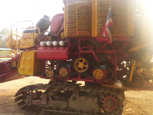 ขายรถเกี่ยวด่วนรุ่นศักดิ์พัฒนาการเกษตร