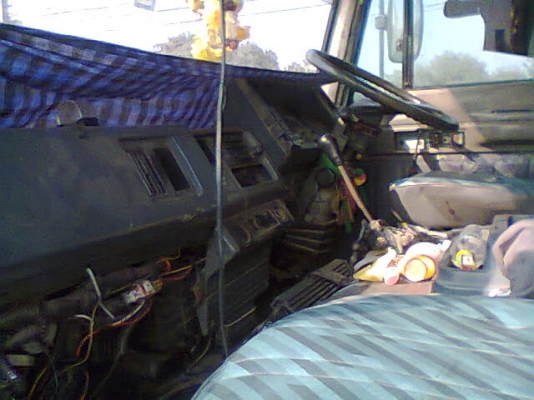 ขายISUZU ROCKY 6ล้อ(รถประกอบ) 185แรงเสื้อส้ม(ขายให้เสี่ยใหญ่จากสุรินทร์แล้วครับ)ขอบคุณครับเดินทางกลับปลอดภัยนะครับ