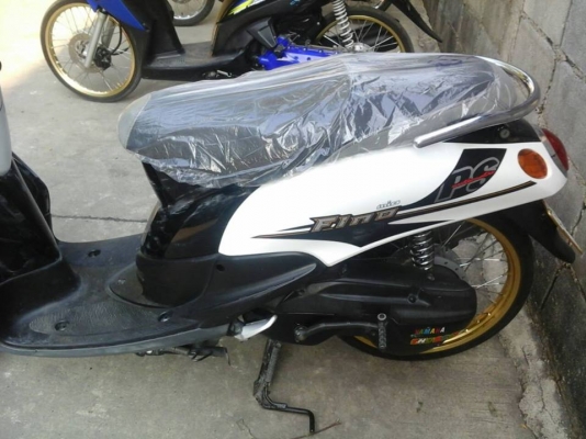 Fino ปี 54 ท่ออาร์ม สีขาว ดำ ล้อขอบทอง รถสวย เบาะใหม่ เครื่องเดิมแน่นๆ เอกสารครบ ท้าพิสูจน์ ลองขับได้จ้า Fino ปี 54 ท่ออาร์ม สีขาว ดำ ล้อขอบทอง รถสวย เบาะใหม่ เครื่องเดิมแน่นๆ เอกสารครบ ท้าพิสูจน์ ลองขับได้จ้า