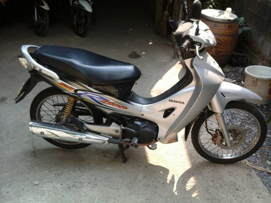 Wave 125 r ปี 49 กุญแจใหญ่ สีเทา รถบ้าน เครื่องเดิม แน่นๆ ชุดสีสวย เอกสารครบ