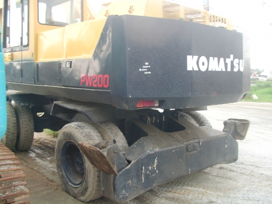 ขายด่วนรถขุดล้อยาง KOMATSU PW 200-3 สภาพสวย