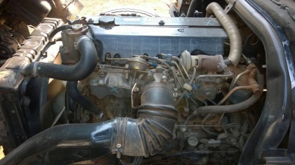 รถอีซูซุ 6 ล้อ NPR72L.  130 แรงม้า.  ( รถประกอบ. )  สนใจติดต่อ 081 - 6079515