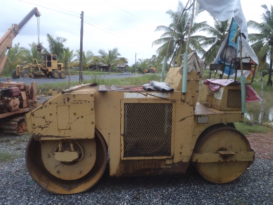 ขายรถบดรุ่น WATANABE WT 031