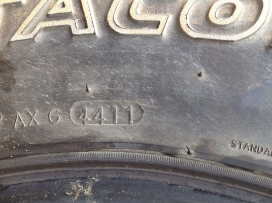 ขายยาง TACOMA TRIL ขนาด 265/70R16 ปี 11