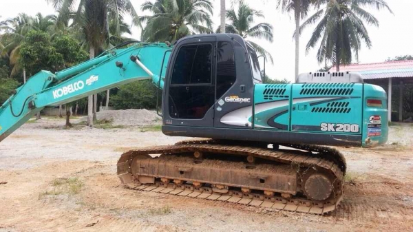 ขายด่วน!!!KOBELCO SK200-8 YN11 รถสวยพร้อมใช้ค่ะ
