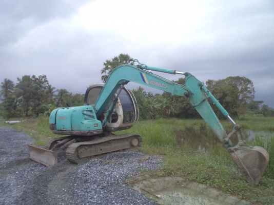 ขายรถแบคโฮ รุ่น KOBELCO SK60 Acera ขายรถแบคโฮ รุ่น KOBELCO SK60 Acera