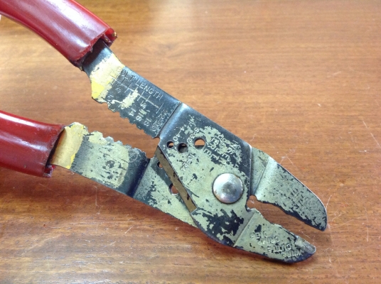 ขายคีมปอกสายไฟ