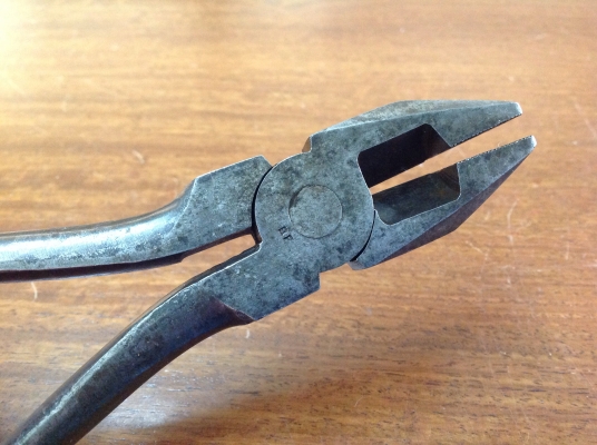 ขายคีมตัดโบราณจากอังกฤษ