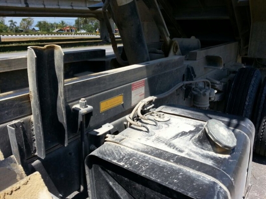 รถฮีโน่  6 ล้อ FC9J  150 แรงม้า.  ปี 55   ( รถวิ่ง 58,xxx กม. )   สนใจติดต่อ 081 - 6079515